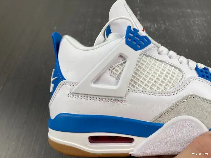 One Kick Jordan 4 DR5415-104 SB Retro 0603